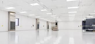 Phòng sạch không bụi cao cấp với tốc độ gió trung bình 0,3-0,5m / s và sàn epoxy