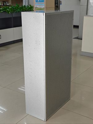 Nắp dòng chảy laminar chuyên nghiệp với Cấp độ tinh khiết 100 Cấp độ ISO14644-1 Tiêu chuẩn và hiệu quả lọc ≥ 99,99%